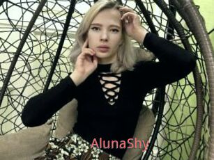AlunaShy