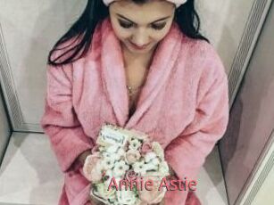 Annie_Astie