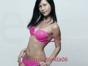 BrunetteRia06