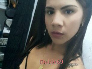 Dulcie_69