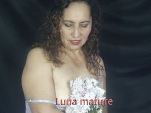 Luna_mature