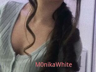 M0nikaWhite