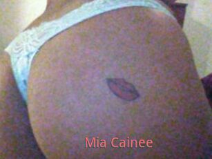 Mia_Cainee