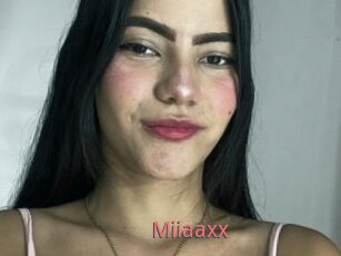 Miiaaxx