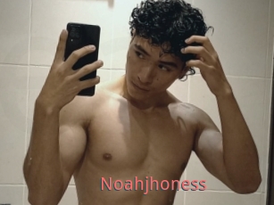 noahjhoness Esthelove Adult