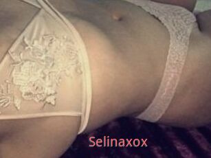 Selinaxox