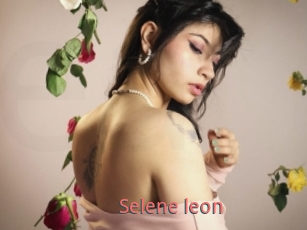 Selene_leon