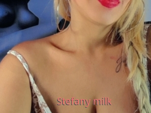 Stefany_milk